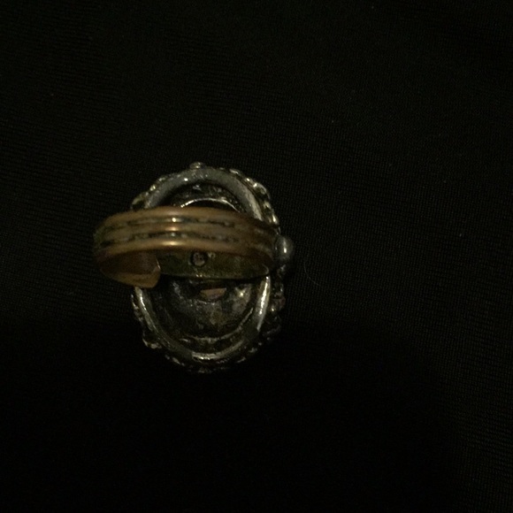 Victorian Style Ring - Picture 4 of 4